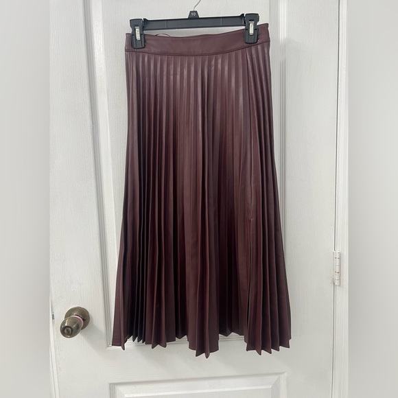 LUCY PARIS Pleated Brown Skirt (Size XS) - Picture 3 of 8